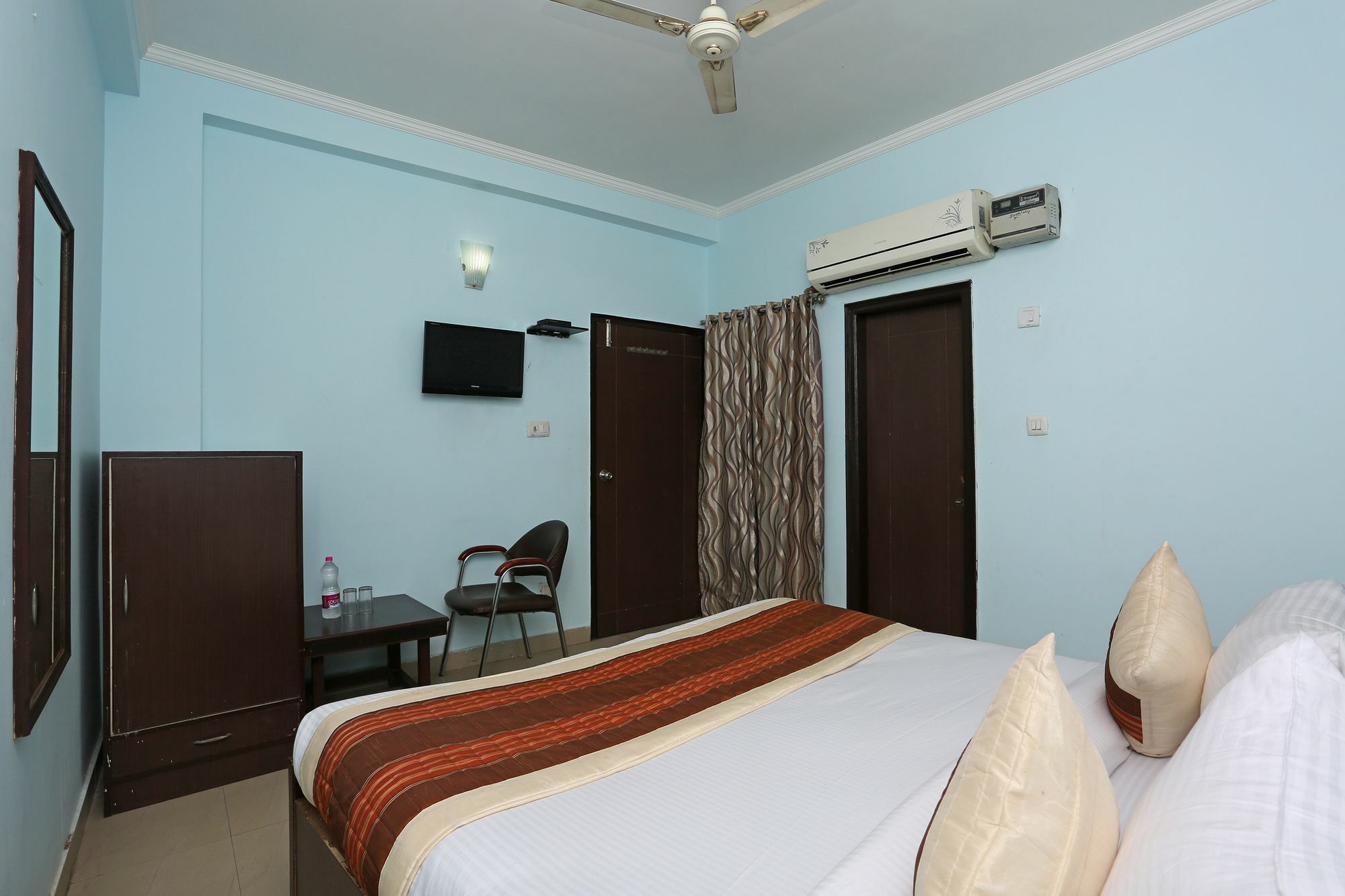 Hotel Aero Look New Delhi Exterior foto